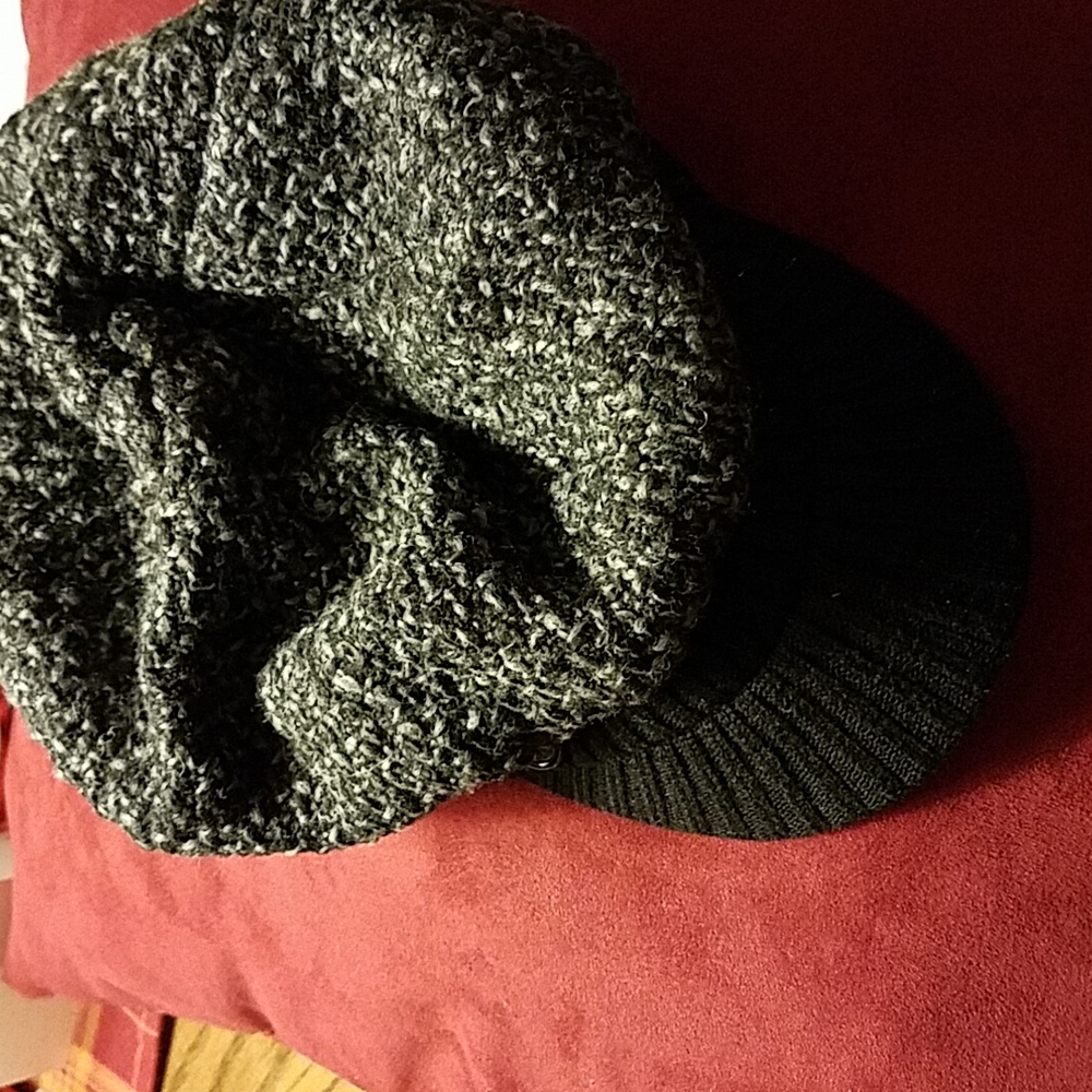 Cabbie hat